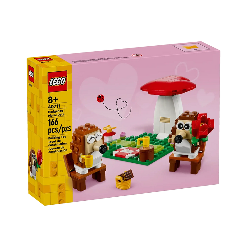 LEGO®  Hedgehog Picnic Date